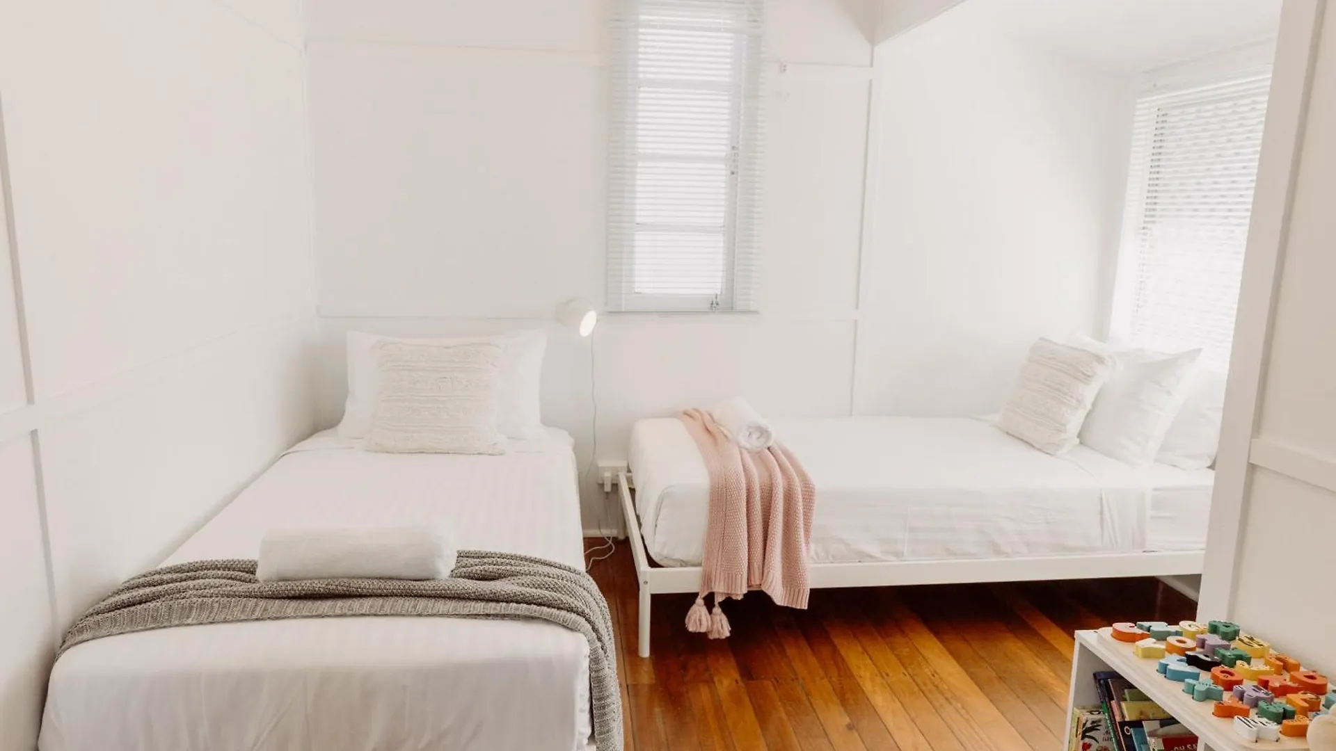 Beachside Pet-Friendly Retreat In Mooloolaba Holiday home